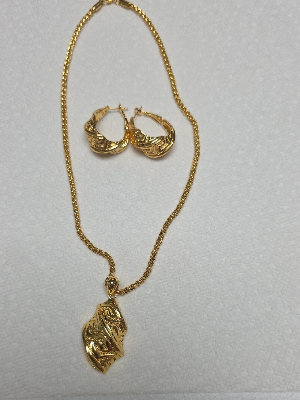Gold Tone Pendant Necklace and Hoop Earrings Set